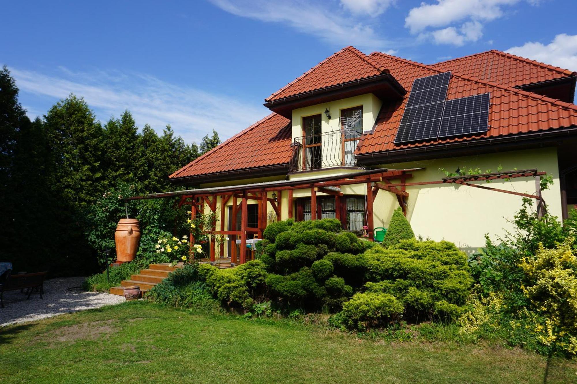 Comfortable House With Garden Manki Екстериор снимка
