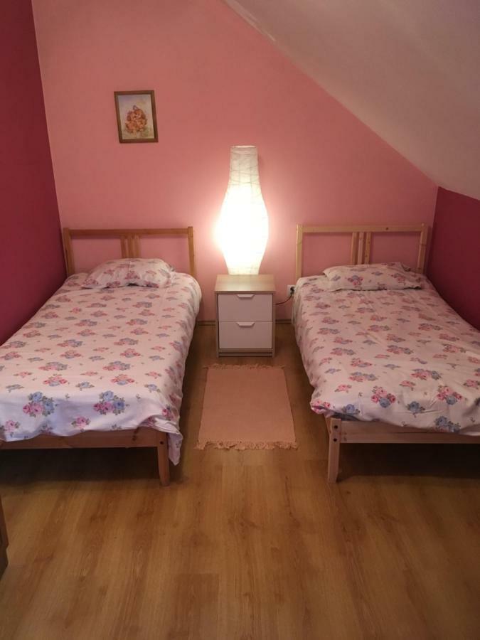 Comfortable House With Garden Manki Екстериор снимка
